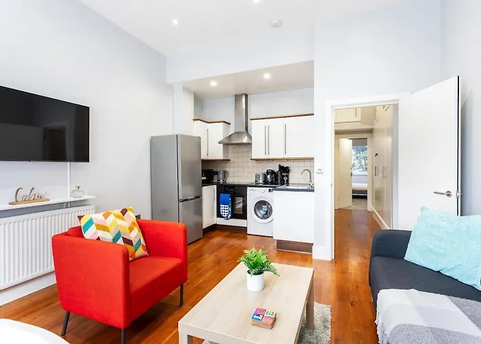 Spacious Clapham Junction Flat Near Station Long Stay Friendly