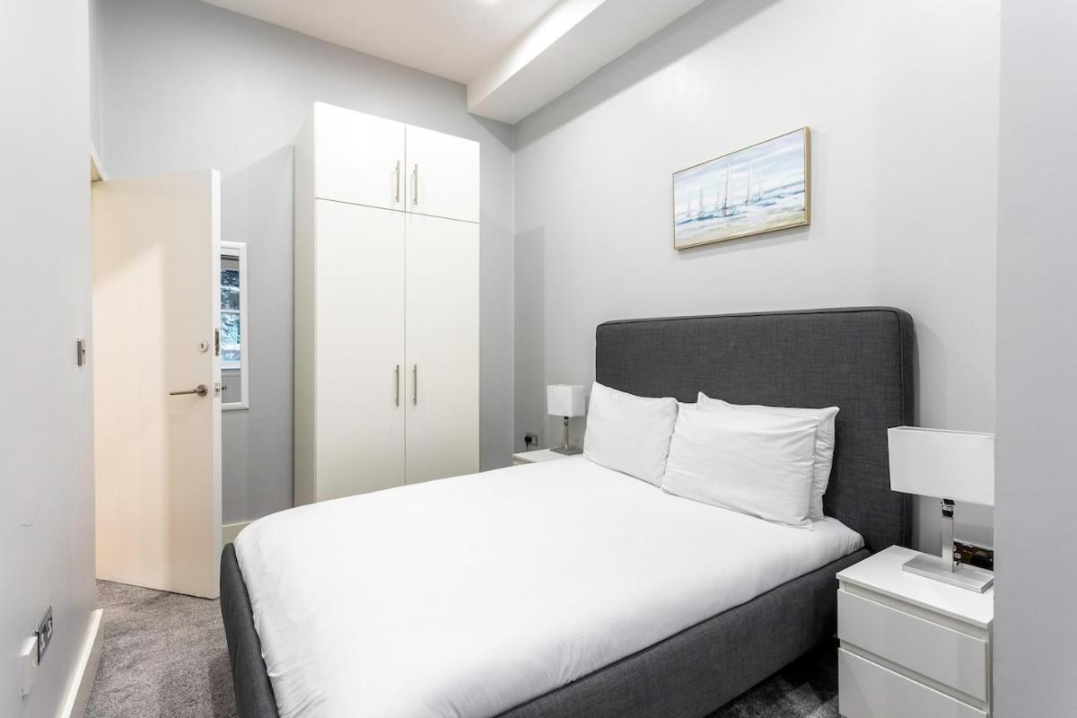 Spacious Clapham Junction Flat Near Station Long Friendly * London