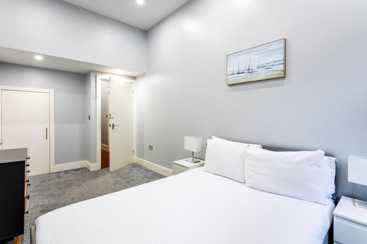 Spacious Clapham Junction Flat Near Station Long Friendly * London